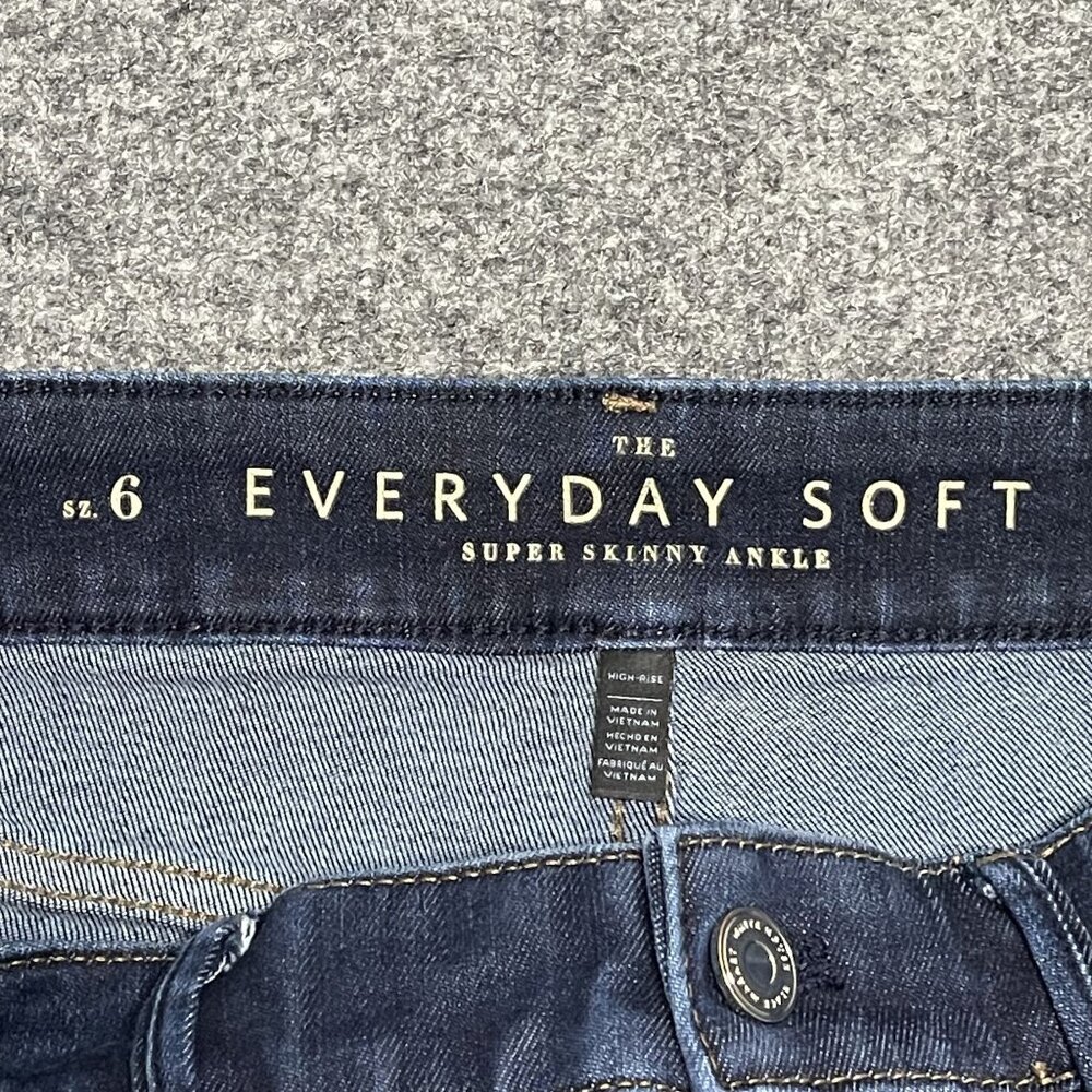 White House Black Market The Everyday Soft Super Skinny Ankle Jeans 6 Dark Wash - Picture 2 of 8